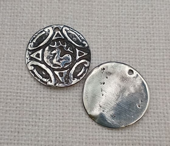 Дукач Скифский Олень, d=23мм, серебро античное (10231) 10231 фото