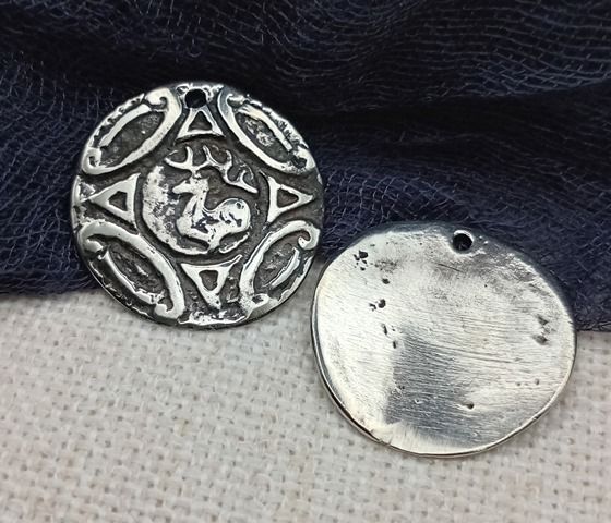 Дукач Скифский Олень, d=23мм, серебро античное (10231) 10231 фото